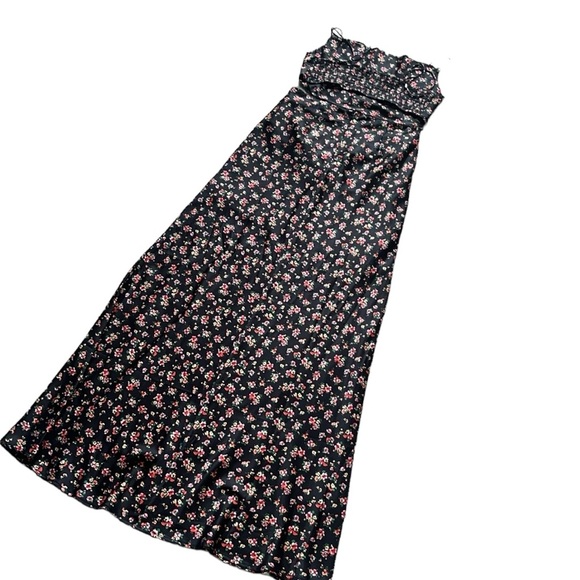 Vici Floral Satin Cutout Maxi Dress Size Medium - Picture 6 of 12